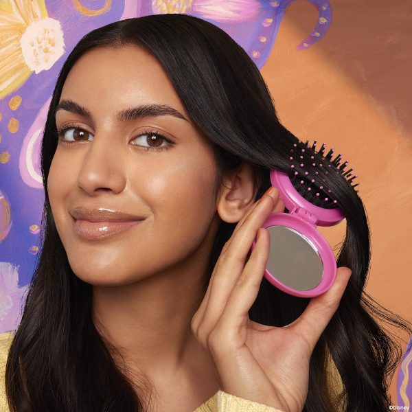 Tangled Pascal Hair Brush - Image 2